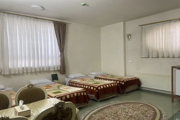 اتاق سه تخته هتل ملیکا یزد